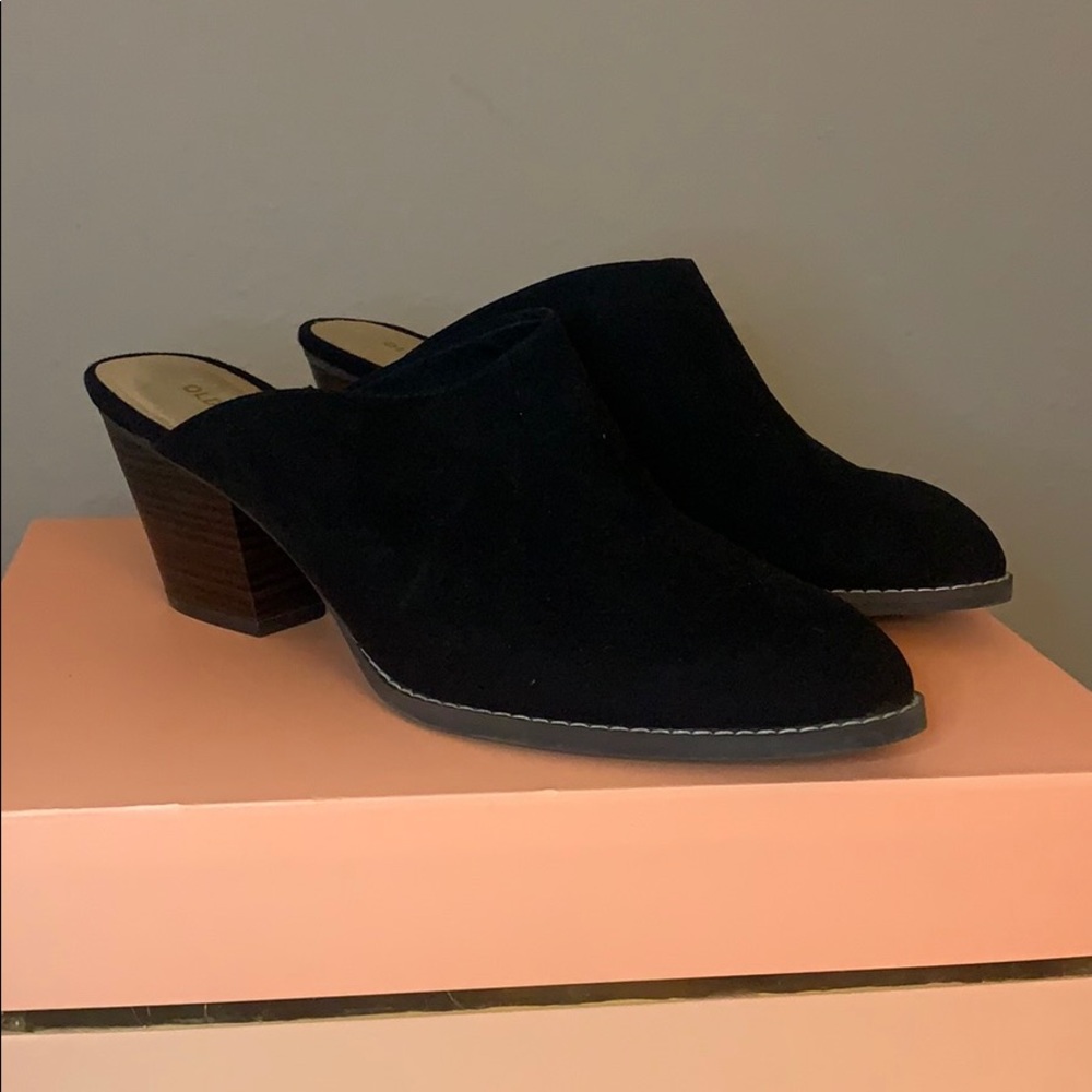 Woman’s heeled Mules